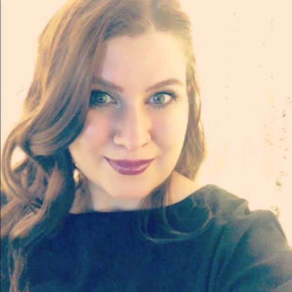 Meet your Posher, Louisa - Picture 1 of 2